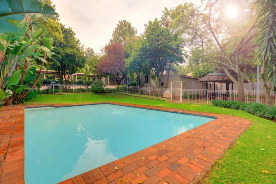 To Let 2 Bedroom Property for Rent in Bryanston Gauteng