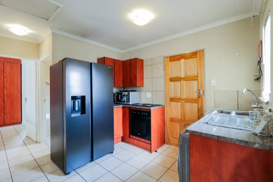 To Let 2 Bedroom Property for Rent in Leopard