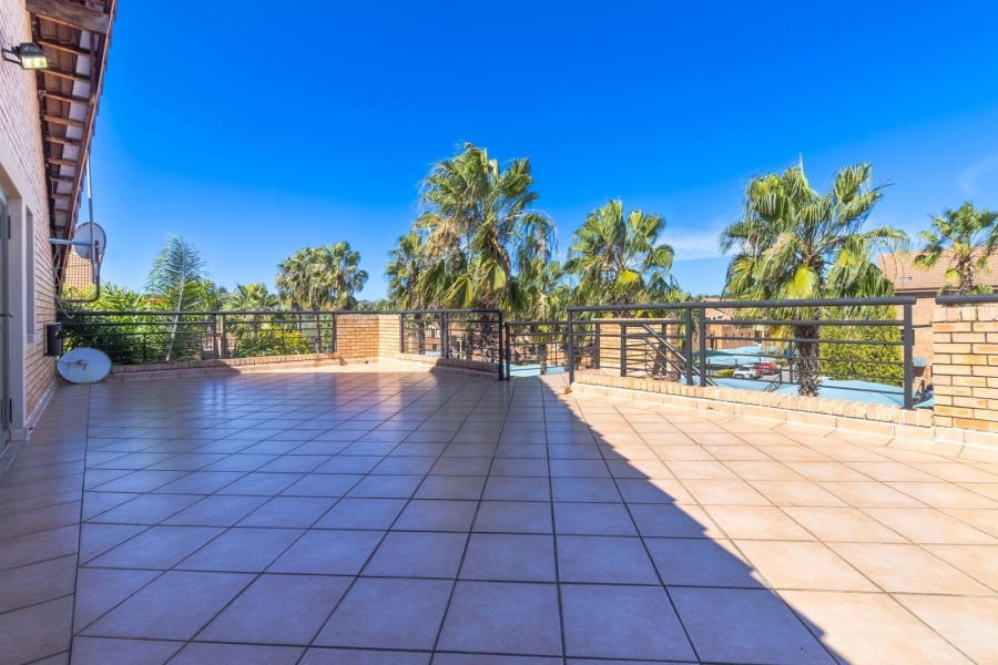To Let Commercial Property for Rent in Fourways Gauteng