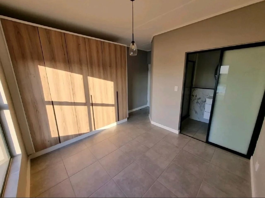 To Let 2 Bedroom Property for Rent in Waterfall Gauteng