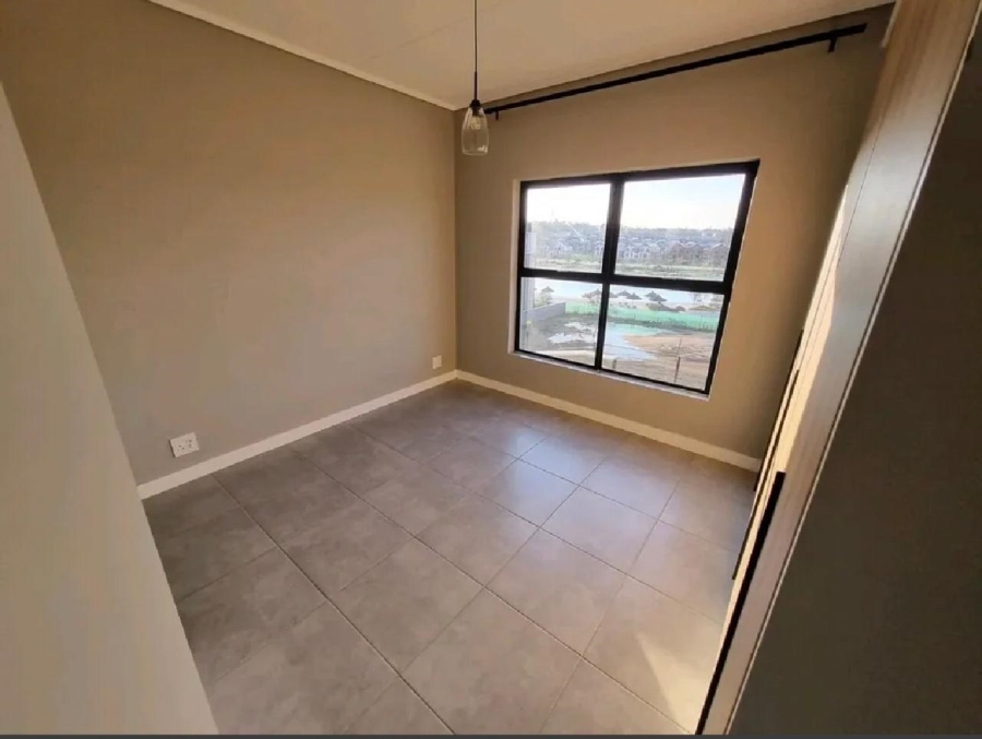 To Let 2 Bedroom Property for Rent in Waterfall Gauteng