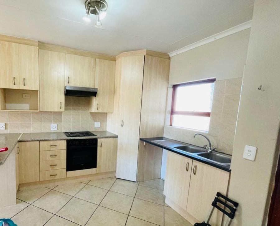 2 Bedroom Property for Sale in Sugar Bush Estate Gauteng