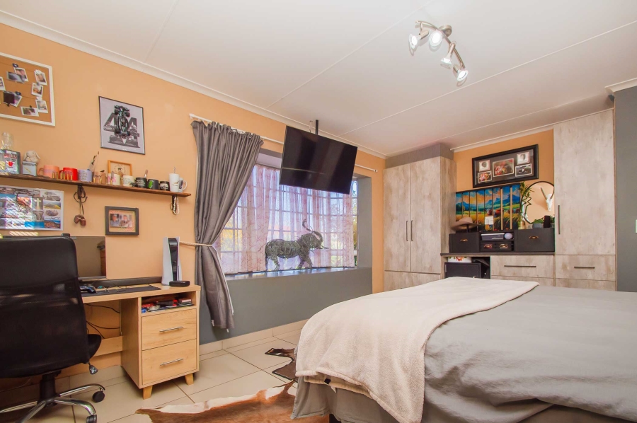 4 Bedroom Property for Sale in Krugersdorp North Gauteng