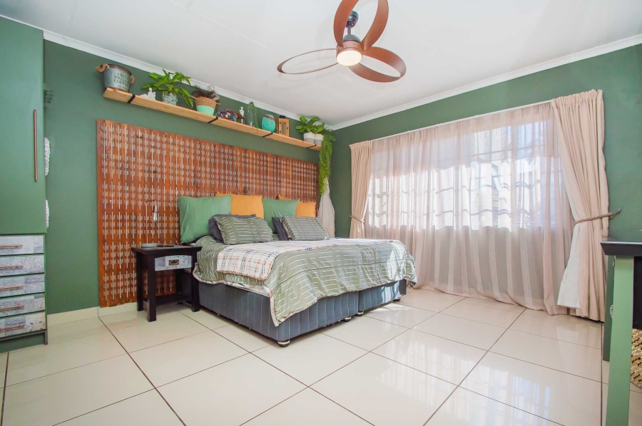 4 Bedroom Property for Sale in Krugersdorp North Gauteng