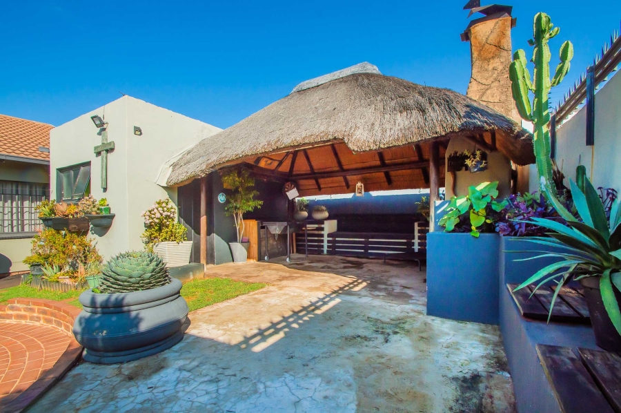 4 Bedroom Property for Sale in Krugersdorp North Gauteng