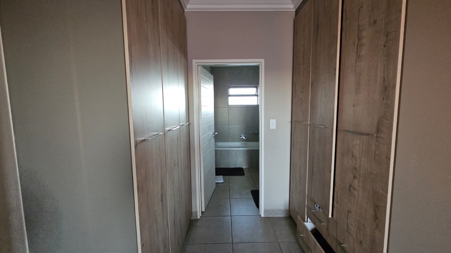 To Let 2 Bedroom Property for Rent in Six Fountains Residential Estate Gauteng