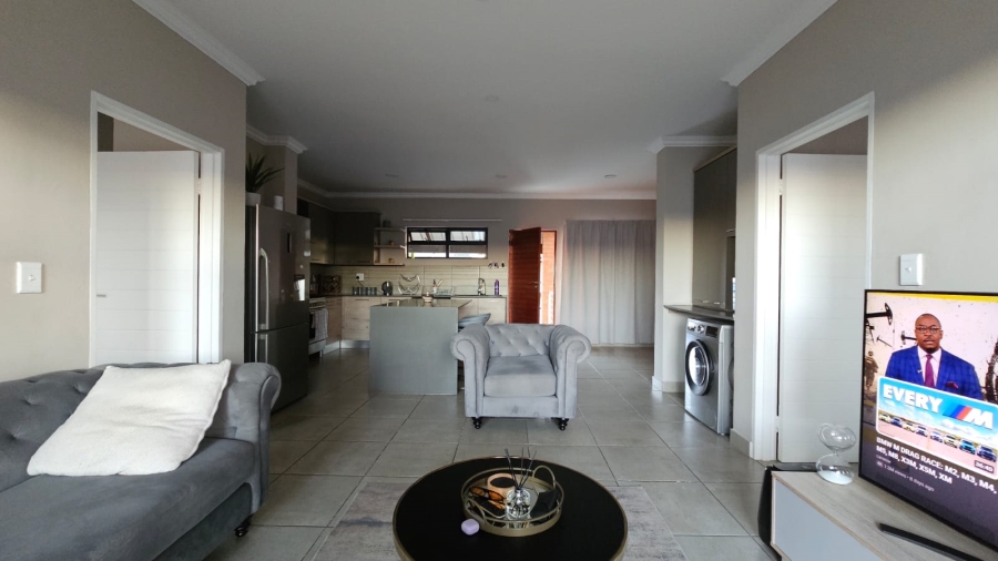 To Let 2 Bedroom Property for Rent in Six Fountains Residential Estate Gauteng