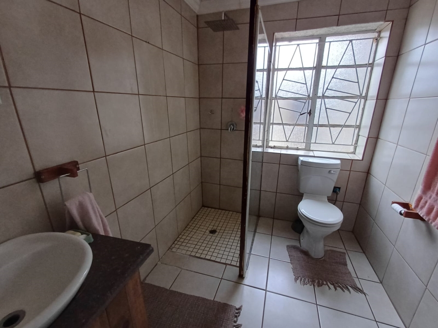 3 Bedroom Property for Sale in Unitas Park Gauteng