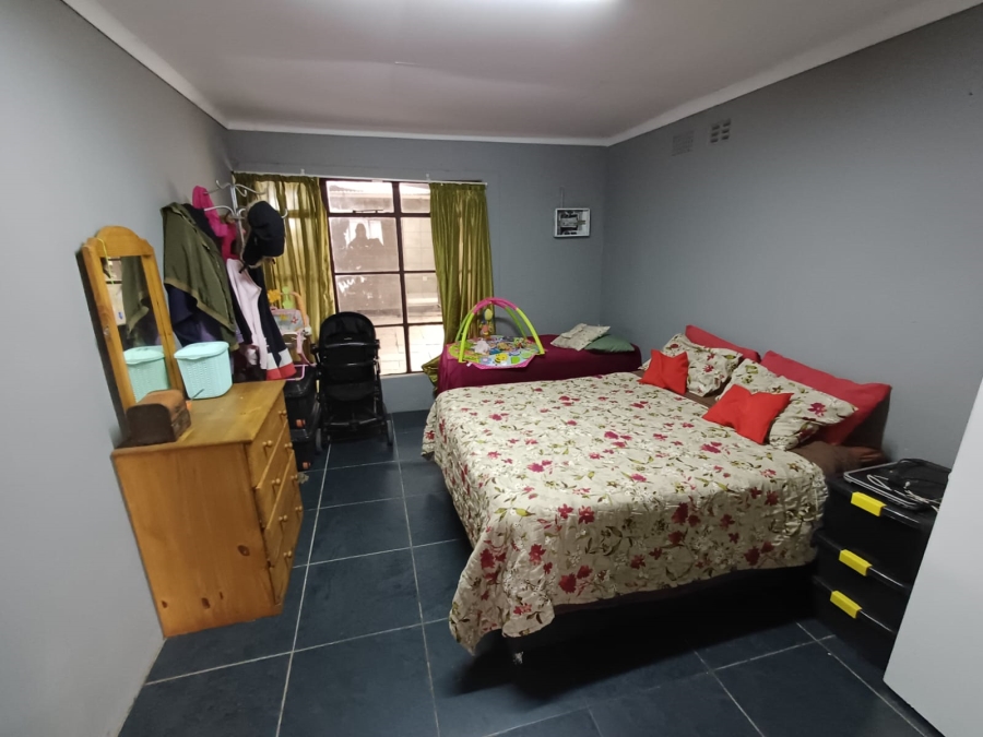 3 Bedroom Property for Sale in Unitas Park Gauteng