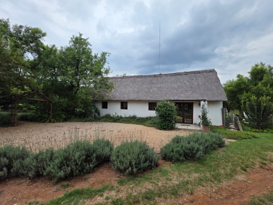 8 Bedroom Property for Sale in Kameeldrift East Gauteng