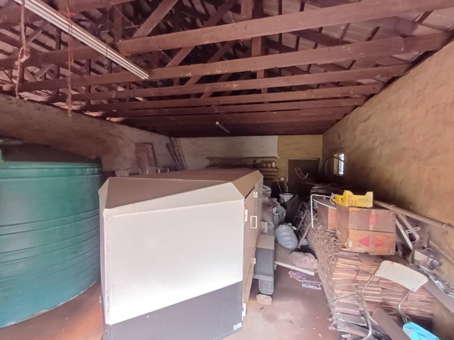 5 Bedroom Property for Sale in Unitas Park Gauteng
