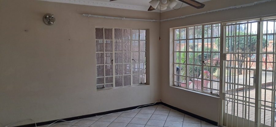 To Let 1 Bedroom Property for Rent in Witpoortjie Gauteng
