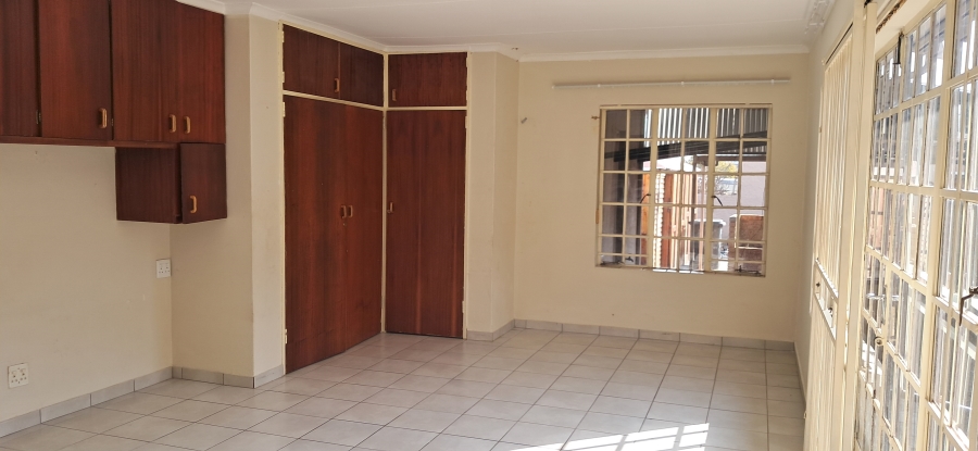 To Let 1 Bedroom Property for Rent in Witpoortjie Gauteng