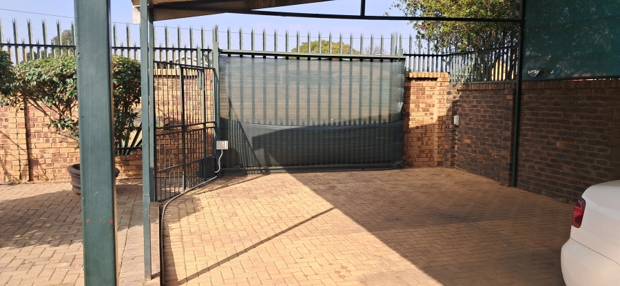 To Let 1 Bedroom Property for Rent in Witpoortjie Gauteng