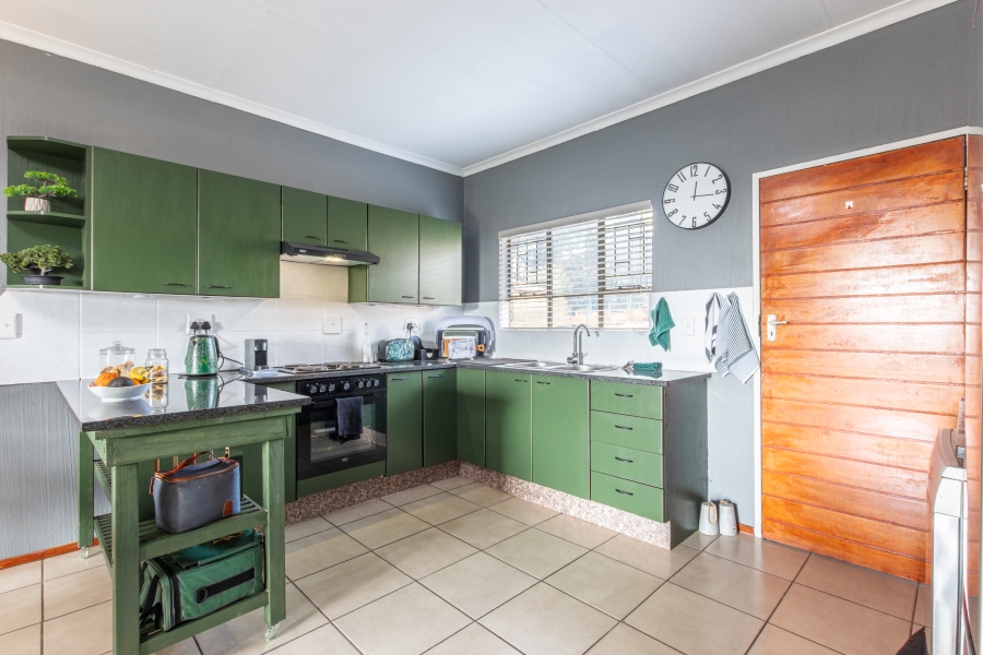 2 Bedroom Property for Sale in Amorosa Gauteng