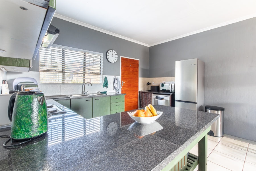 2 Bedroom Property for Sale in Amorosa Gauteng