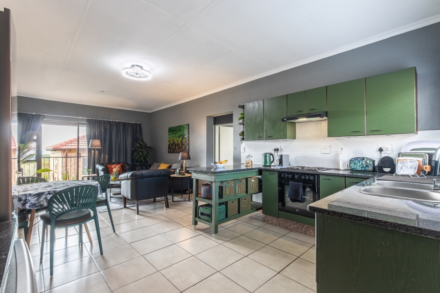 2 Bedroom Property for Sale in Amorosa Gauteng