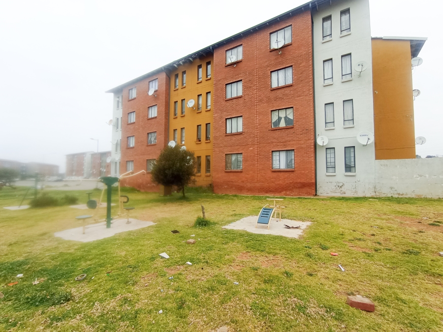 2 Bedroom Property for Sale in Fleurhof Gauteng