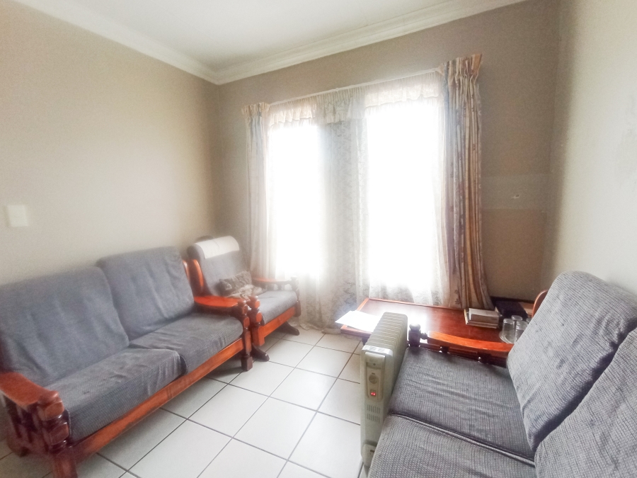 2 Bedroom Property for Sale in Fleurhof Gauteng