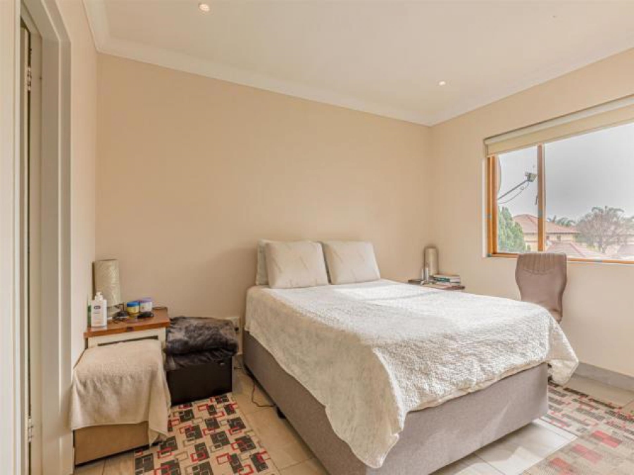 2 Bedroom Property for Sale in Lonehill Gauteng