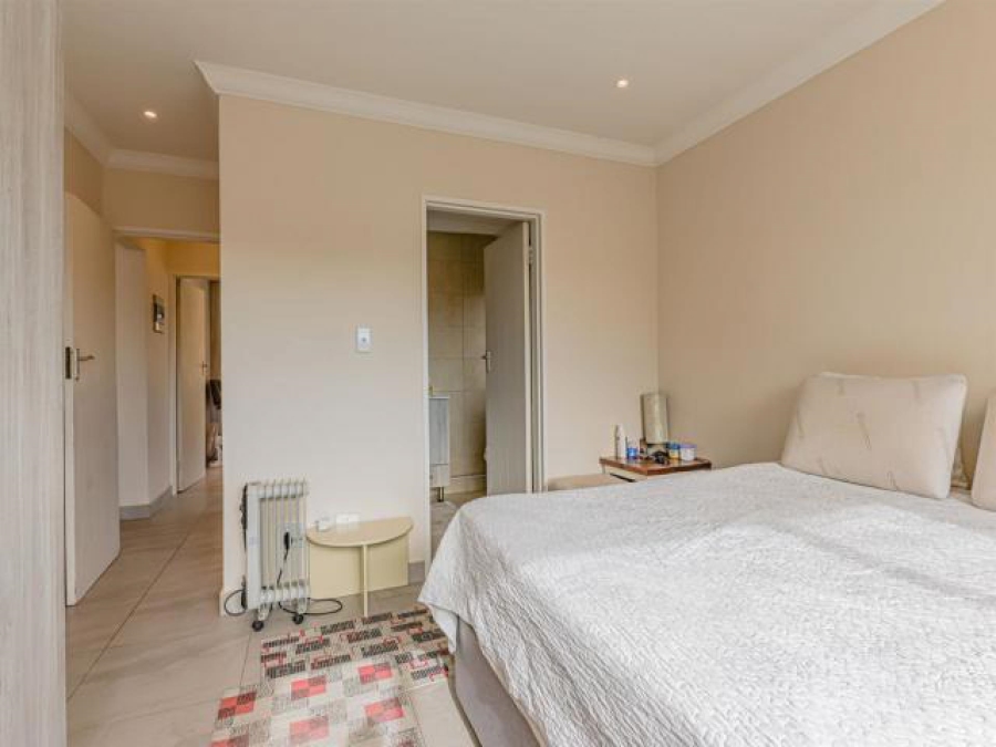 2 Bedroom Property for Sale in Lonehill Gauteng