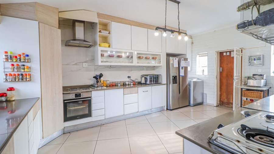 4 Bedroom Property for Sale in Bramley North Gauteng