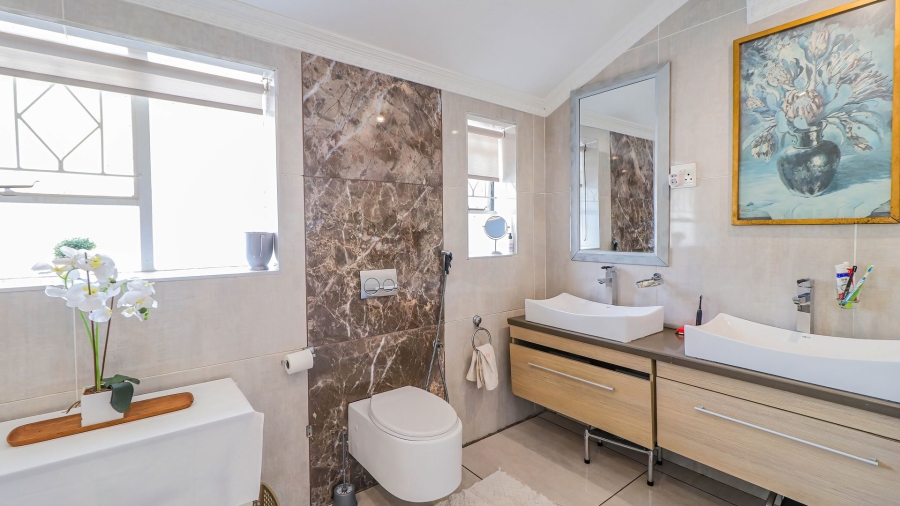4 Bedroom Property for Sale in Bramley North Gauteng