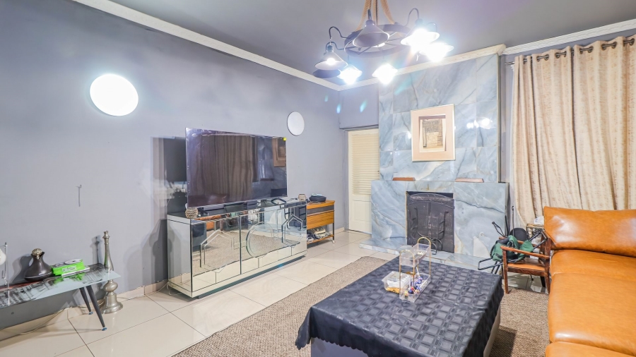 4 Bedroom Property for Sale in Bramley North Gauteng