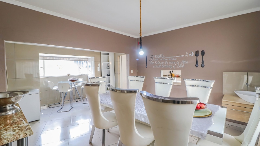 4 Bedroom Property for Sale in Bramley North Gauteng
