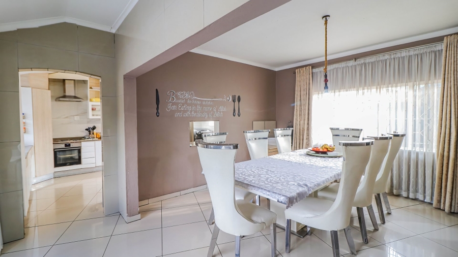 4 Bedroom Property for Sale in Bramley North Gauteng