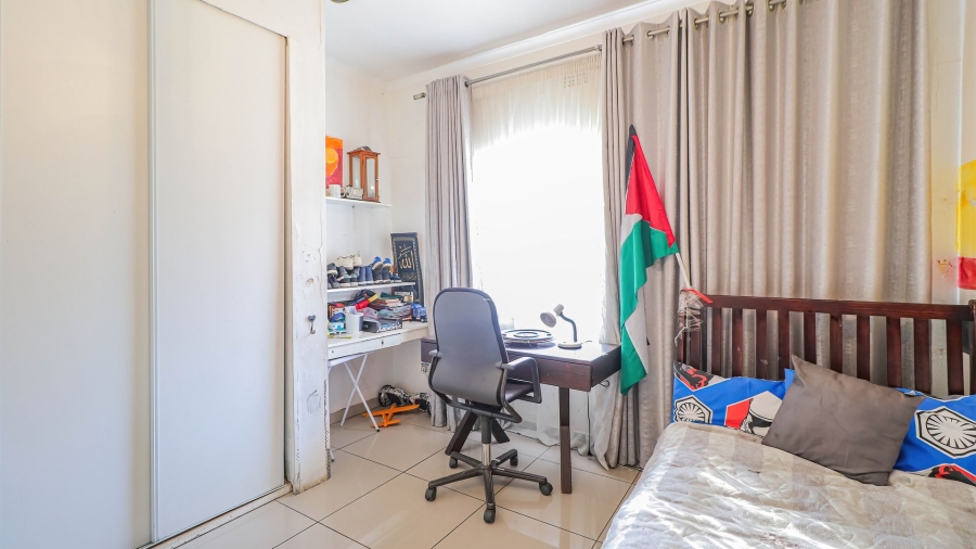 4 Bedroom Property for Sale in Bramley North Gauteng