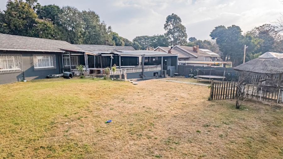 4 Bedroom Property for Sale in Bramley North Gauteng