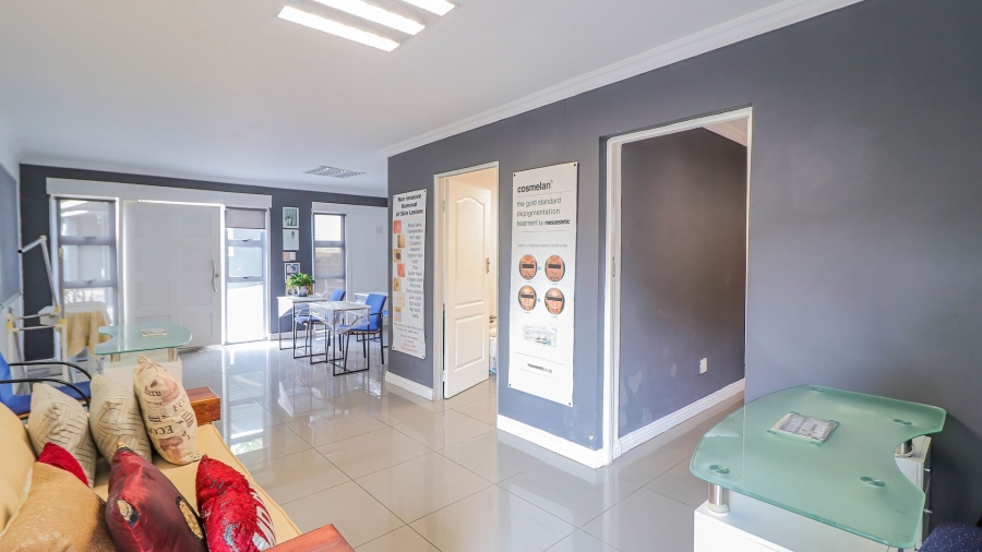 4 Bedroom Property for Sale in Bramley North Gauteng