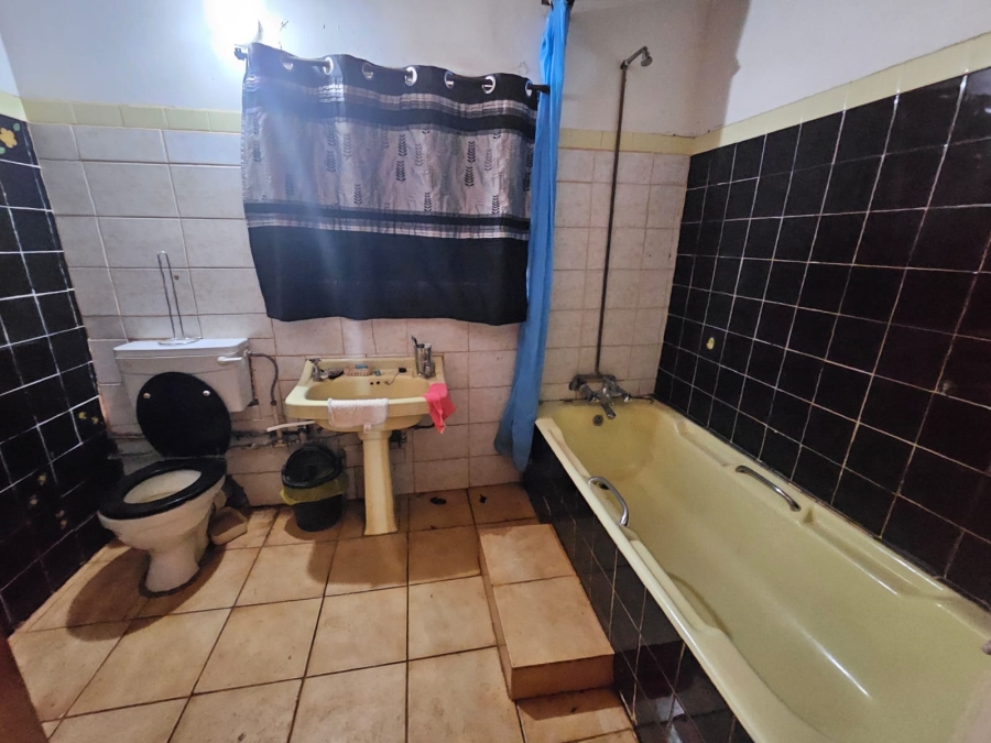 14 Bedroom Property for Sale in Vissershoek AH Gauteng