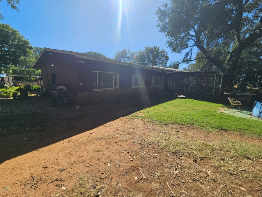 14 Bedroom Property for Sale in Vissershoek AH Gauteng