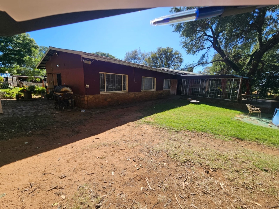 14 Bedroom Property for Sale in Vissershoek AH Gauteng