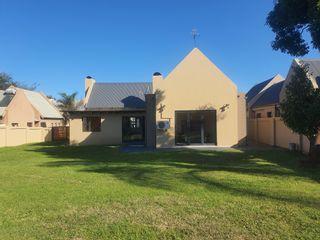 To Let 3 Bedroom Property for Rent in Eldo Lakes Estate Gauteng