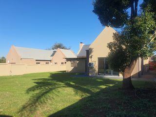 To Let 3 Bedroom Property for Rent in Eldo Lakes Estate Gauteng
