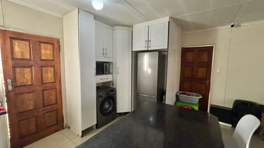 2 Bedroom Property for Sale in Windmill Park Gauteng