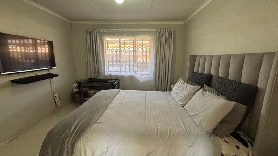 2 Bedroom Property for Sale in Windmill Park Gauteng