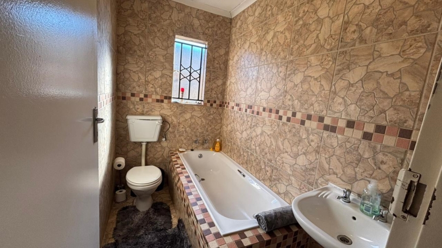 2 Bedroom Property for Sale in Windmill Park Gauteng