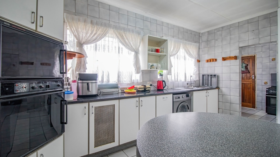 4 Bedroom Property for Sale in Freeway Park Gauteng