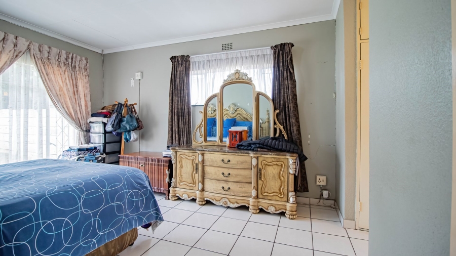 4 Bedroom Property for Sale in Freeway Park Gauteng
