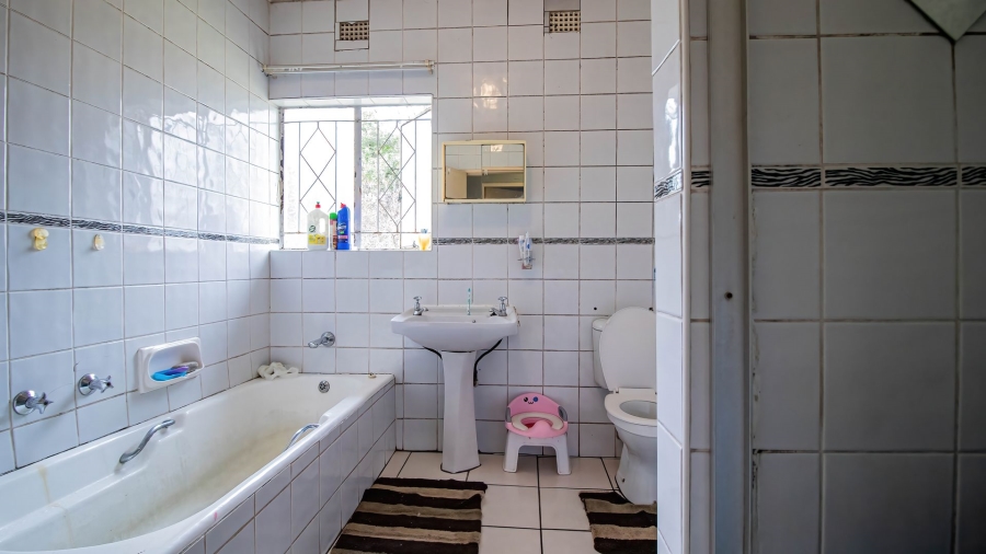4 Bedroom Property for Sale in Freeway Park Gauteng