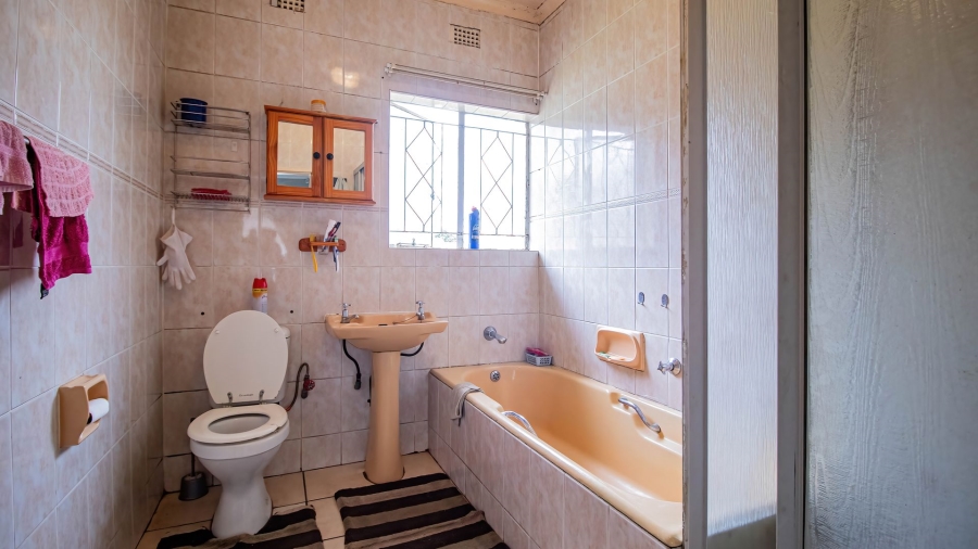 4 Bedroom Property for Sale in Freeway Park Gauteng