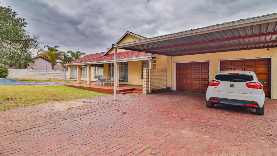 4 Bedroom Property for Sale in Freeway Park Gauteng