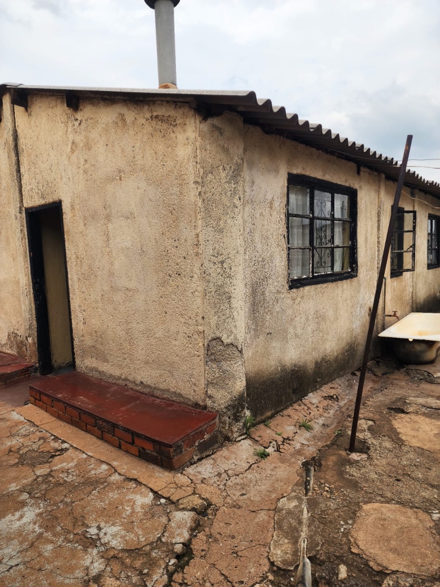 2 Bedroom Property for Sale in Daveyton Gauteng