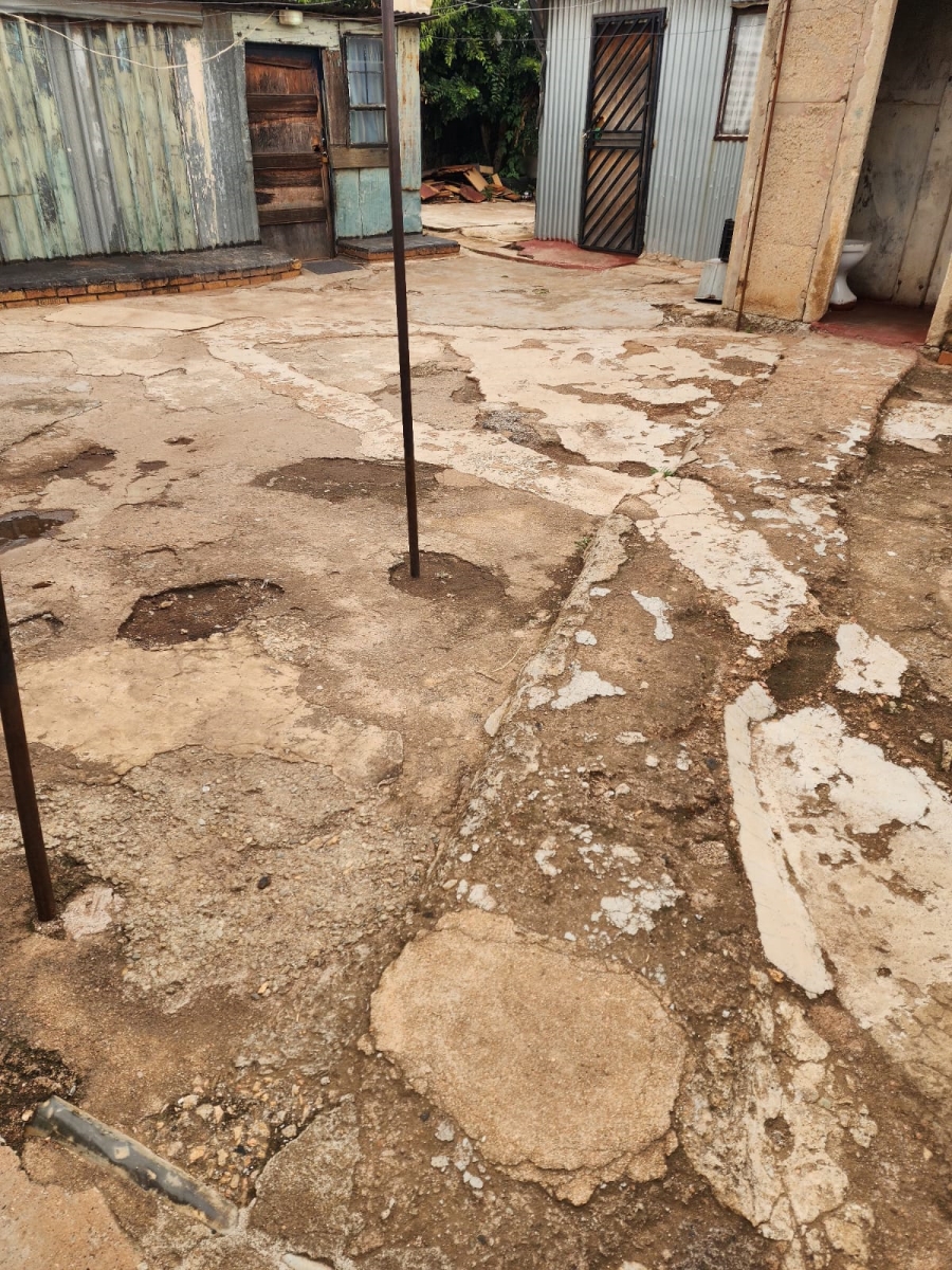 2 Bedroom Property for Sale in Daveyton Gauteng