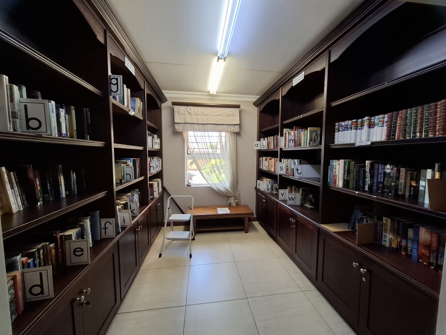 1 Bedroom Property for Sale in Equestria Gauteng