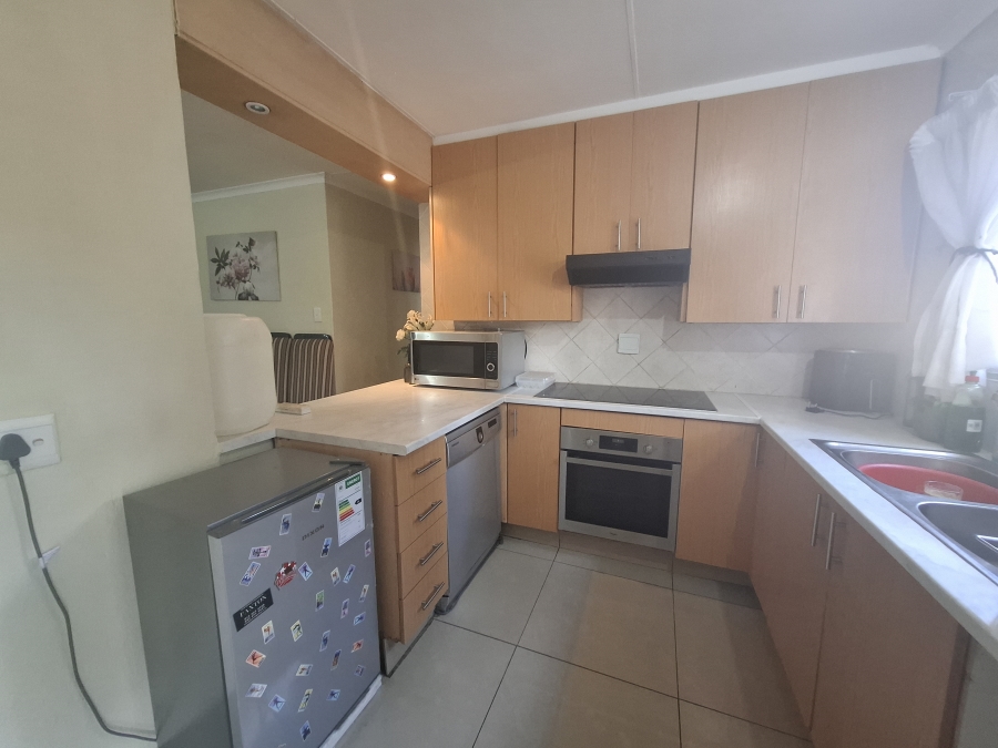3 Bedroom Property for Sale in Faerie Glen Gauteng
